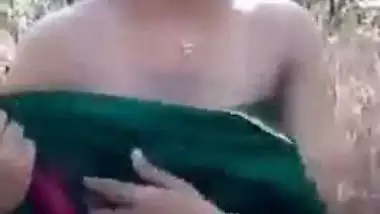 Dehati desi slut outdoor nude show