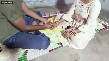 Ajanabi Pani Peene Ghar Andar Aya Or Mujhe Chod Ke Chala Gya