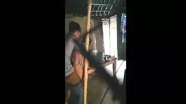 Desi village sex! Indian sexy aunty in red saree quick fuck and blow