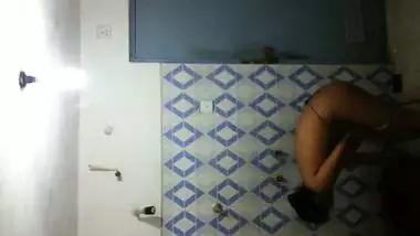 Srilankan bathing hiddencam video