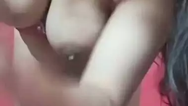 Young bhabhi pussy rubbing and fingering viral nude