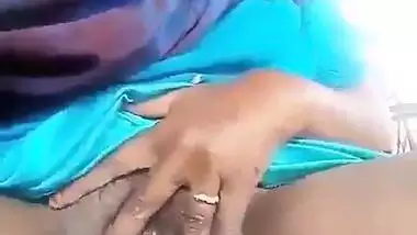 Dehati masturbation video of village slut