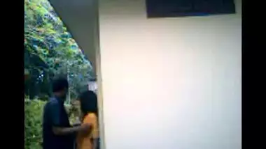 Hindi sex desi porn video of sexy Indian wife Chhavi with neighbor