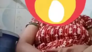 Horny Desi Girl Masturbating