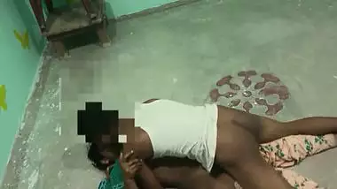 Indian labour lady fucking landlord in paid sex video